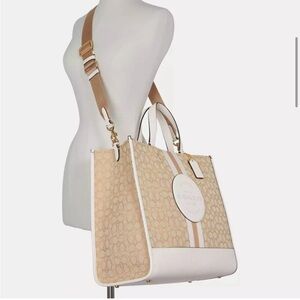 Coach Dempsey Tote 40 In Signature Jacquard With Stripe And Coach Patch!NEW